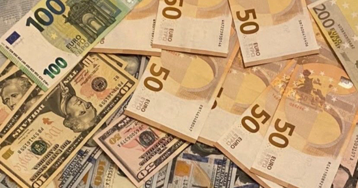 Доллар бағамы бір күнде 2,8 теңгеге төмендеді