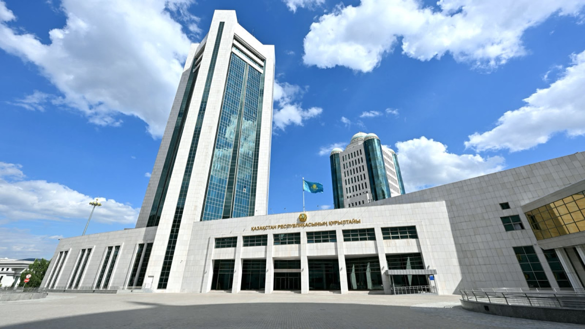 Құрылтай депутаттарына әдеп нормасын бұзғаны үшін қандай жаза қолданылады