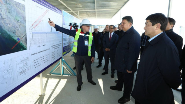 Қанат Бозымбаев Маңғыстаудағы инфрақұрылым жобаларын тексерді