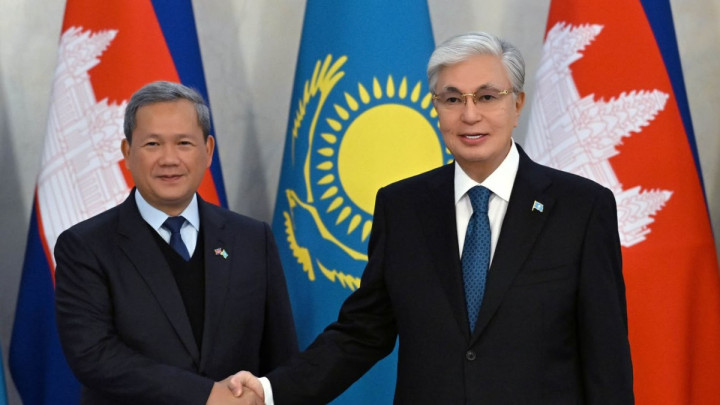Тоқаев Камбоджа Премьер-министрімен келіссөз өткізді